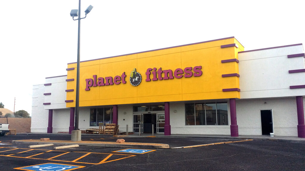Planet Fitness building sign